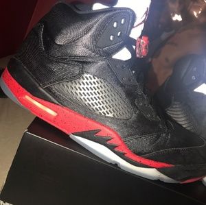 Jordan 5 university red